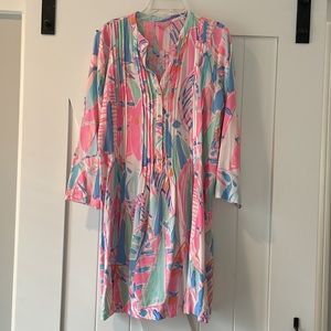 Lilly Pulitzer size small. Great for a dress and/or a coverup